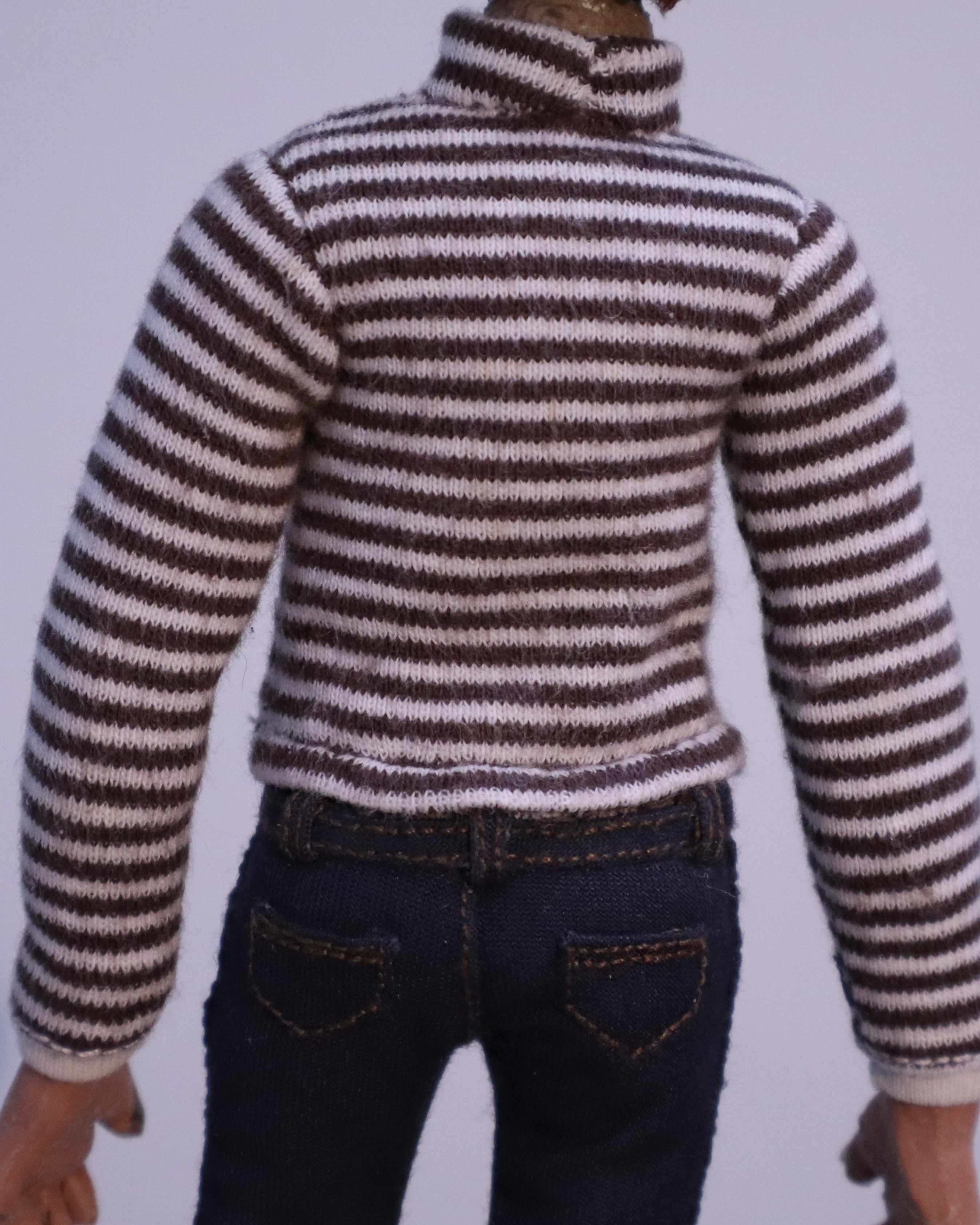 Turtleneck side detail